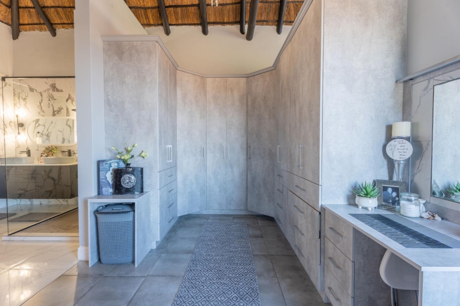 4 Bedroom Property for Sale in Cannon Rocks Eastern Cape